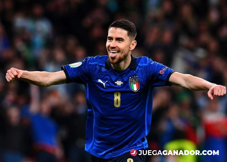 Jorginho y los premiados de la UEFA
