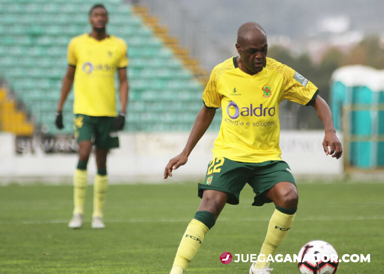 Pronóstico. Pacos Ferreira vs Santa Clara, jueves 30 de diciembre