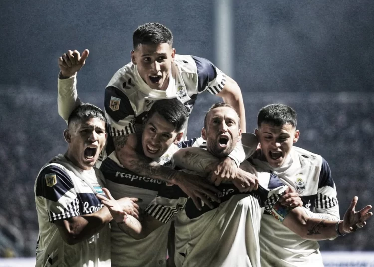 Pronóstico: Gimnasia de La Plata vs Huracán, martes 13 de junio